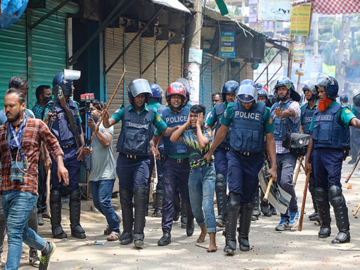 Bangladesh Protesters Clash With Police In Dhaka Demanding Prime ...