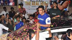 Sonu Sood Birthday: সারাবছর সাধারণের পাশে সোনু সুদ, জন্মদিনে অফুরান ভালবাসায় ভিজলেন 'মসিহা'