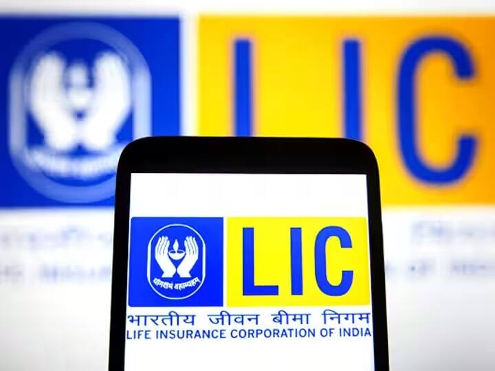 LIC New Shanti Plan: भारतीय जीवन बीमा निगम देश के हर वर्ग के लिए बीमा पॉलिसी लेकर आती रहती है. आज हम आपको न्यू शांति प्लान के बारे में बता रहे हैं.
