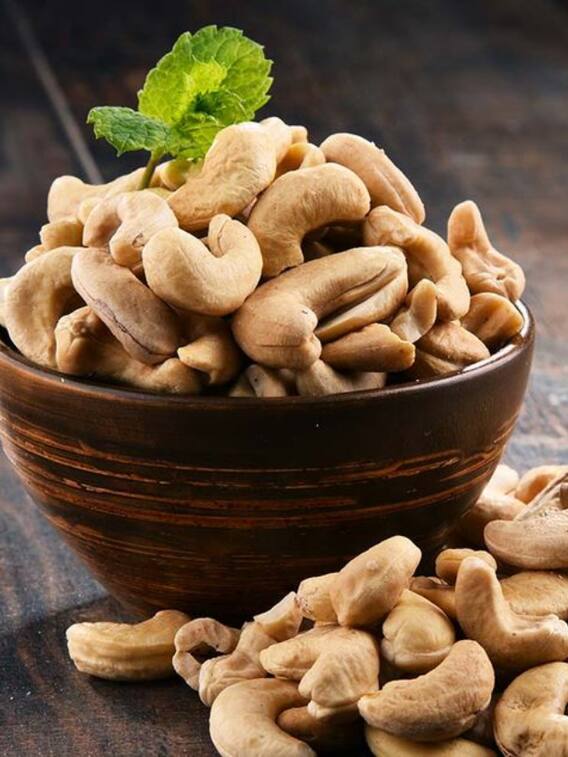 खाली पेट काजू खाने से सेहत को होते हैं ये फायदे