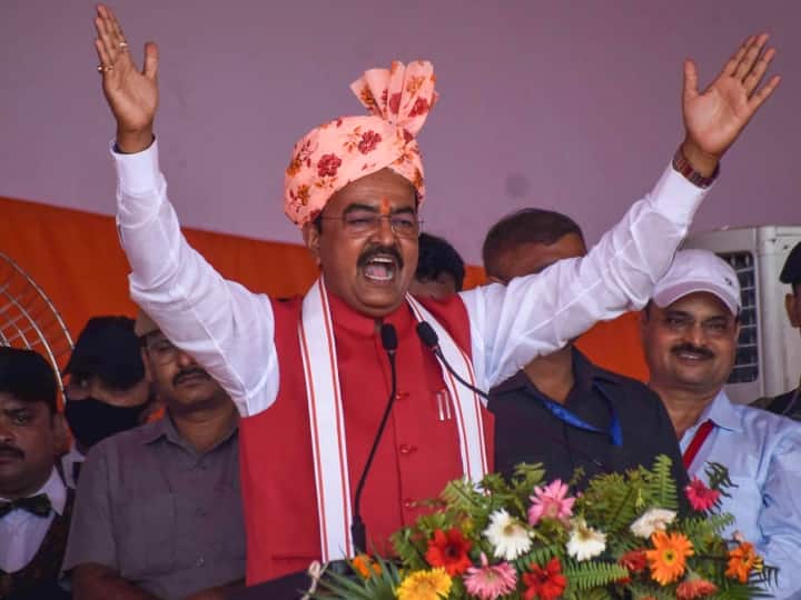 Badrinath Temple: केशव मौर्य ने विवादित बयानों के पीछे बताया अखलेश यादव का हाथ, सपा के अंत को लेकर कह दी बड़ी बात Badrinath Temple UP Deputy CM Keshav Prasad Maurya Attacks On SP Chief Akhilesh Yadav For Controversial statement Swami Prasad Maurya Badrinath Temple: केशव मौर्य ने विवादित बयानों के पीछे बताया अखलेश यादव का हाथ, सपा के अंत को लेकर कह दी बड़ी बात