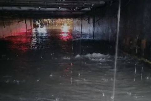 सखल भागात पामी साचल्यामुळं अनेक भागात वाहतुकीत अडथळा निर्माण झाला आहे.