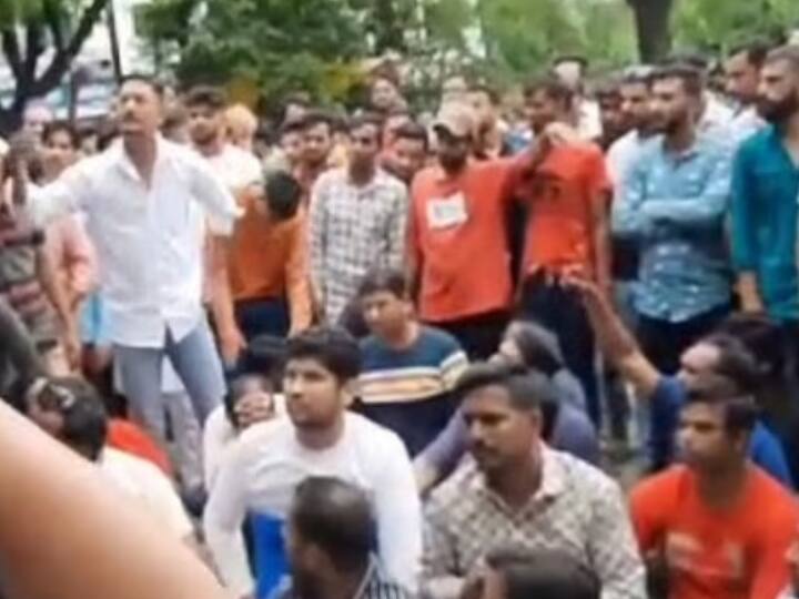 Ujjain threatened by The young man for woman assault say  take out mahakal sawari MP News Ann Ujjain News: युवती से मारपीट पर युवक ने दी धमकी- 'निकाल कर दिखाओ महाकाल की सवारी', FIR दर्ज