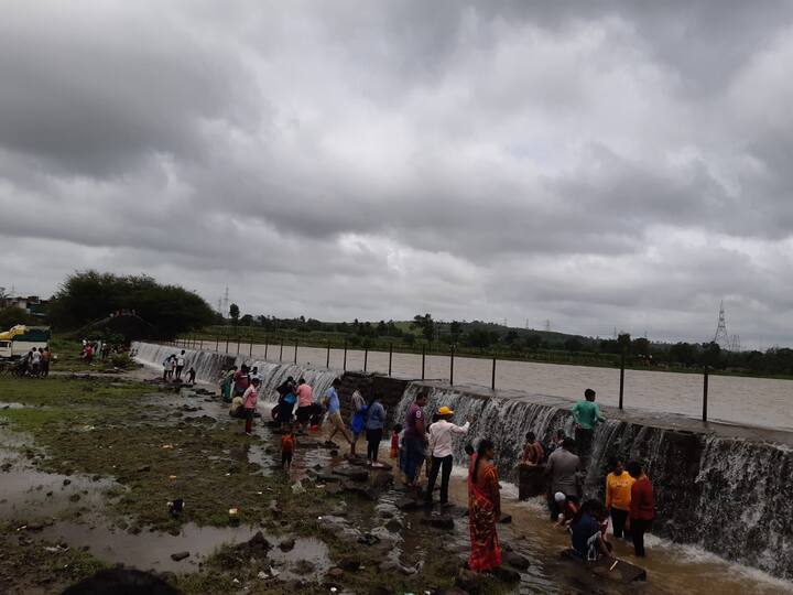 गेल्या चार महिन्यांपासून तलाव कोरडा पडला होता.