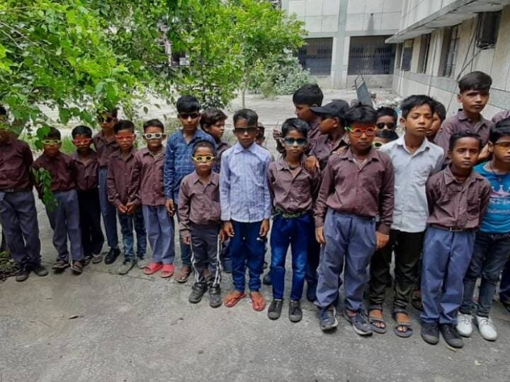 दिल्ली के शिक्षक ने बच्चों में Eye Flu बढ़ने पर MCD से की ये गुजारिश, अधिकारियों ने नोटिस जारी