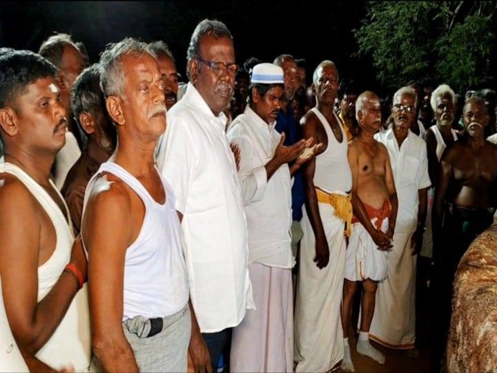 Sivagangai Hindus and Muslims celebrate Mogaram festival for more than 200 years TNN 200 ஆண்டுக்கு மேலாக இந்துக்கள், இஸ்லாமியர்கள் சேர்ந்து கொண்டாடும் மொஹரம்