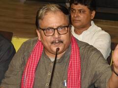 धीरज साहू के यहां से मिले कैश पर आया मनोज झा का बयान, स्मृति ईरानी पर किया पलटवार