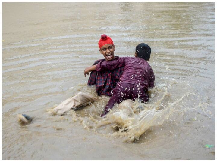 Weather Update Today 30 july Haryana Punjab imd forecast Rain alert Ambala Yamunanagar Karnal amritsar patiala ka Mausam Haryana & Punjab Weather Today: मानसून के पैटर्न में आया बदलाव, पंजाब में येलो अलर्ट जारी, हरियाणा के GT बेल्ट में बारिश से जलभराव