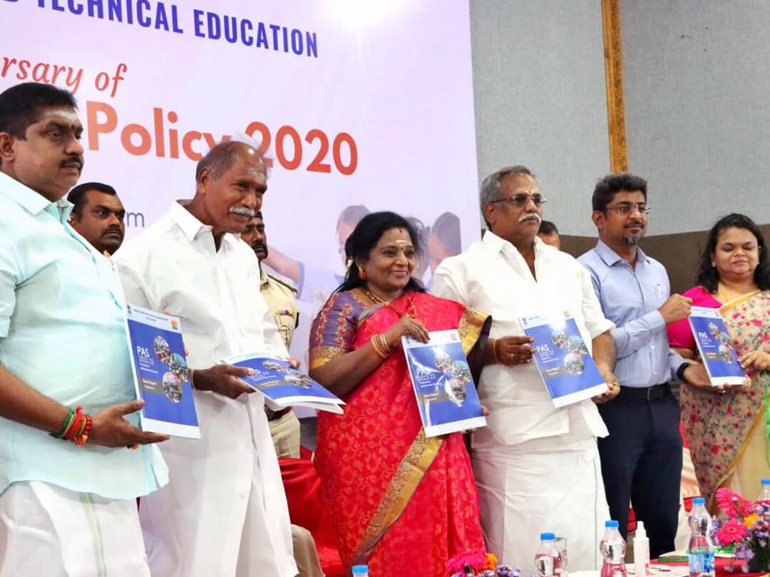New education policy encourages mother tongue education Governor tamilisai soundararajan New Education Policy: புதிய கல்விக் கொள்கை தாய் மொழி கல்வியை ஊக்கப்படுத்தும்.. புதுச்சேரியில் ஆளுநர் தமிழிசை பேச்சு!