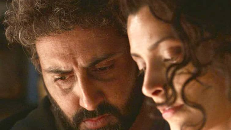 Abhishek Bachchan-Saiyami Kher starrer Ghoomer to release in cinemas on August 18 Ghoomer:  আহত হওয়ার পরেও স্বপ্নপূরণের লক্ষ্য়ে অনড় সায়ামি, সঙ্গত দিচ্ছেন অভিষেক! কী চমক থাকবে 'ঘুমার'-এ?