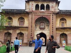 दिल्ली में स्मारकों की सफाई और रंग रोगन में जुटी ASI, जानें वजह 