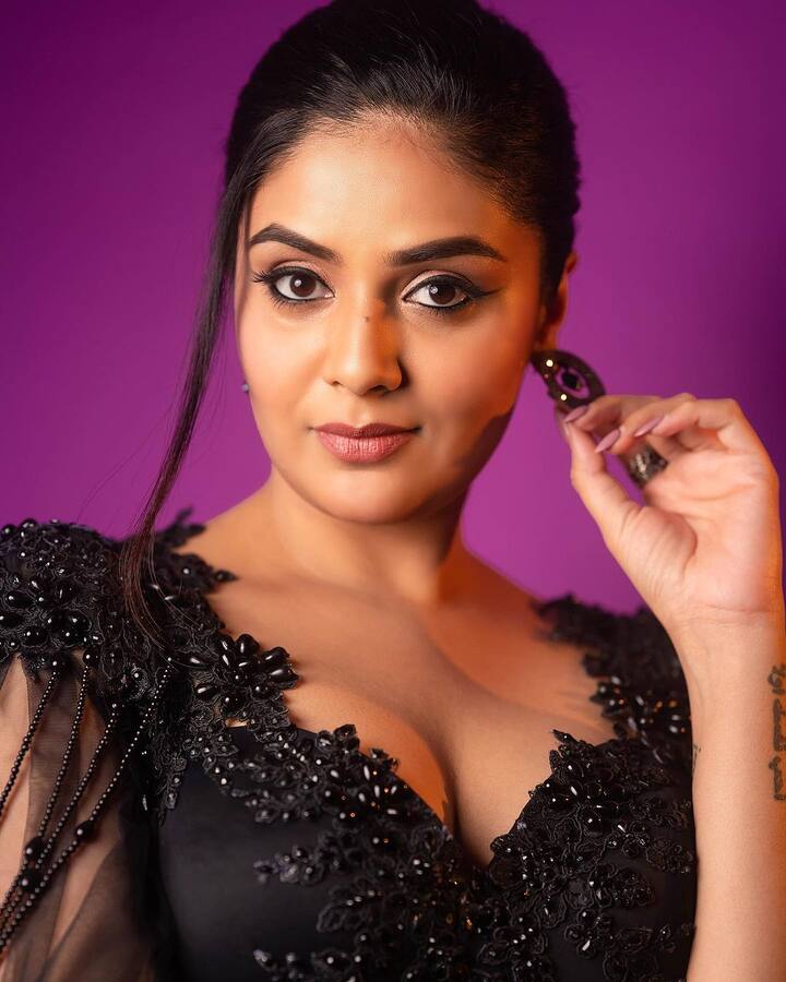 శ్రీముఖి అందమైన ఫోటోలు