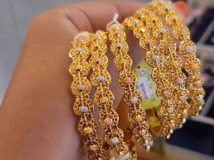 Latest Gold Silver Rate Today 31 July 2023 know gold price in your city chennai coimbatore Trichi bangalore Latest Gold Silver Rate : வாரத்தின் முதல் நாளே அதிரடியாக குறைந்த தங்கத்தின் விலை.. சவரனுக்கு 120 ரூபாய்: இன்றைய தங்கம் வெள்ளி விலை நிலவரம் இதோ..
