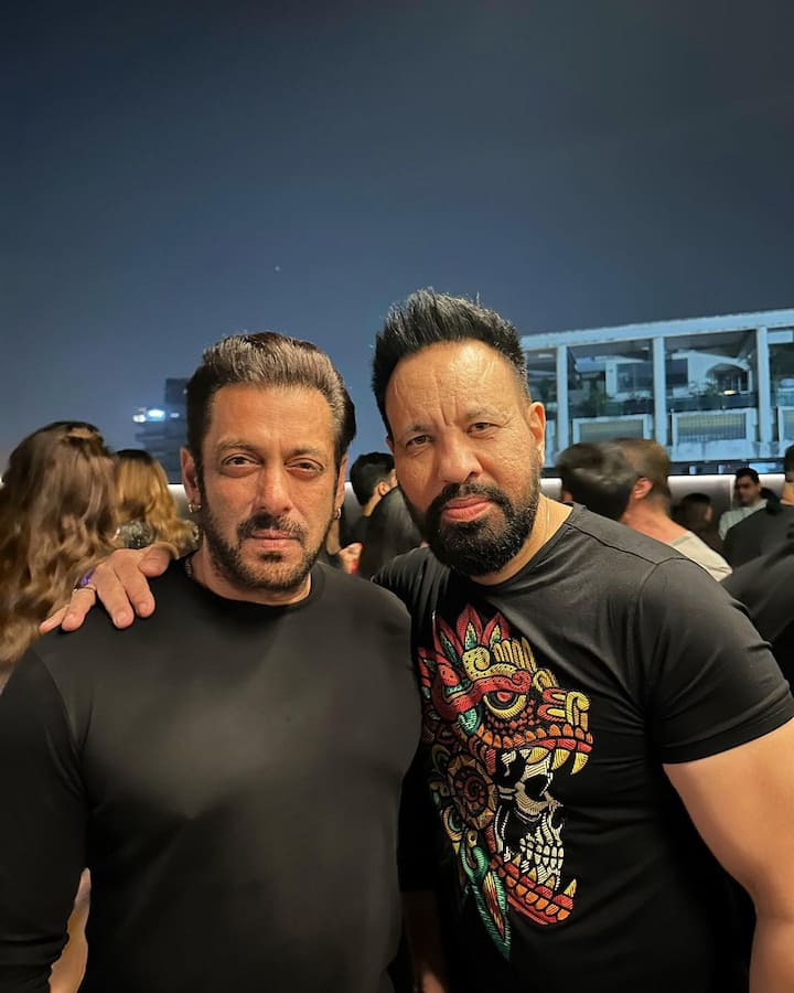 सालों से सलमान खान के साथ नजर आने वाले उनके बॉडीगार्ड शेरा भी इंडस्ट्री में काफी फेमस हैं. शेरा हरदम सलमान खान के साथ उनकी परछाई बनकर रहते हैं.