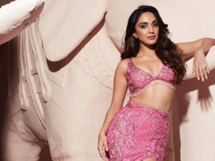 उन्होंने फगली से हिन्दी सिनेमा में करियर की शुरुआत की. उसके बाद वह एमएस धोनी की बायोपिक से लेकर कबीर सिंह और शेरशाह जैसी हिट फिल्मों में नजर आ चुकी हैं.