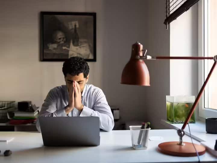 know 6 tips to deal with distraction while working क्या काम से आपका भी भटक जाता है ध्यान...ये 5 टिप्स आएंगे आपके बहुत काम
