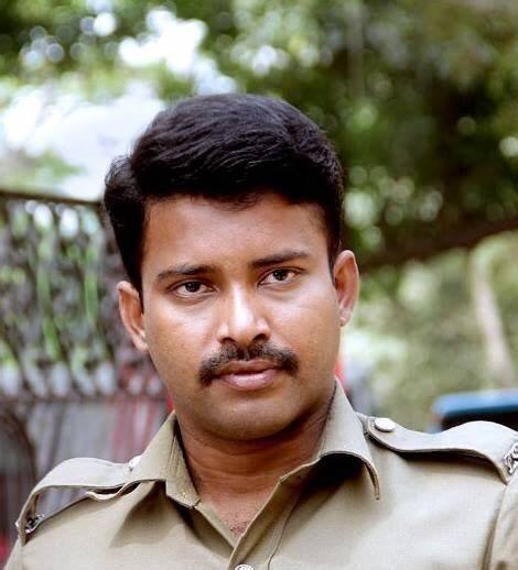 தற்போது, ஜே பேபி, தேரும் போரும் ஆகிய படங்களில் நடித்து வருகிறார்.