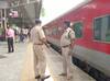 Jaipur Express Firing : मुंबई-जयपूर सुपरफास्ट एक्स्प्रेसमध्ये गोळीबाराचा थरार, पहाटे 2.50 ते 5.30 दरम्यान ट्रेनमध्ये काय घडलं?