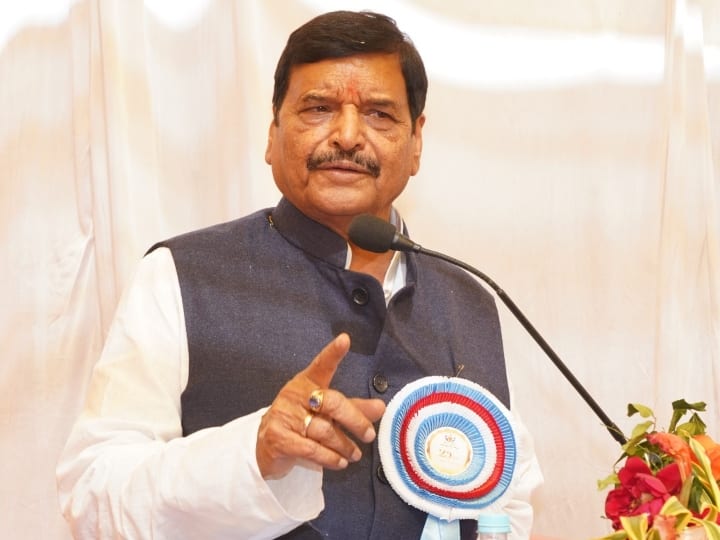 SP leader Shivpal Yadav reaction on Sanjay Nishad on Pakistan Statement ANN UP Politics: संजय निषाद के पाकिस्तान वाले बयान पर शिवपाल यादव की प्रतिक्रिया, जानें- क्या बोले सपा नेता