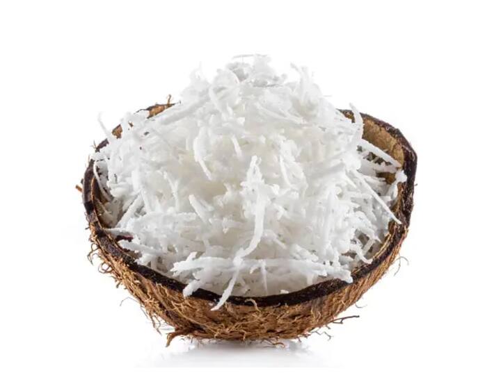 நம் வீட்டில் அன்றாடம் சாப்பிட கூடிய பொருளாக இருப்பது தேங்காய் சட்னி. தேங்காய் சத்து நிறைந்தது தான்..இருந்தாலும் அதனை சமைத்த பிறகு கெட்ட கொழுப்பு நிறைந்ததாக மாறிவிடுகிறது. அதனால் தேங்காயே இல்லாமல் தேங்காய் சட்னி செய்வது எப்படி என்று இங்கு பார்ப்போம்!