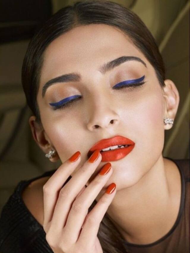10 आईलाइनर स्टाइल्स जो आंखों को बनाएंगे मैजिकल