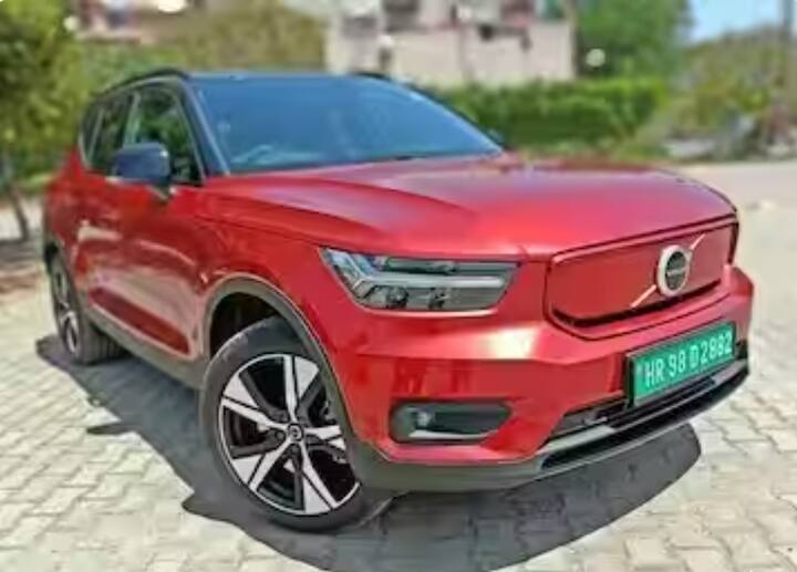 ਚੌਥੇ ਨੰਬਰ 'ਤੇ ਵੋਲਵੋ C40 ਰੀਚਾਰਜ ਕਾਰ ਹੈ, ਜੋ ਕੰਪਨੀ ਦੀ ਦੂਜੀ ਇਲੈਕਟ੍ਰਿਕ ਪੇਸ਼ਕਸ਼ ਹੈ। ਇਸ ਤੋਂ ਪਹਿਲਾਂ ਕੰਪਨੀ ਭਾਰਤ 'ਚ ਆਪਣਾ C40 ਰੀਚਾਰਜ ਇਲੈਕਟ੍ਰਿਕ ਲਾਂਚ ਕਰ ਚੁੱਕੀ ਹੈ।