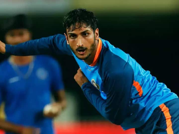 शहबाज अहमद को आयरलैंड दौरे के लिए टीम इंडिया का हिस्सा बनाया गया है. आईपीएल में इस खिलाड़ी ने शानदार प्रदर्शन किया था. (फोटो क्रेडिट- सोशल मीडिया)