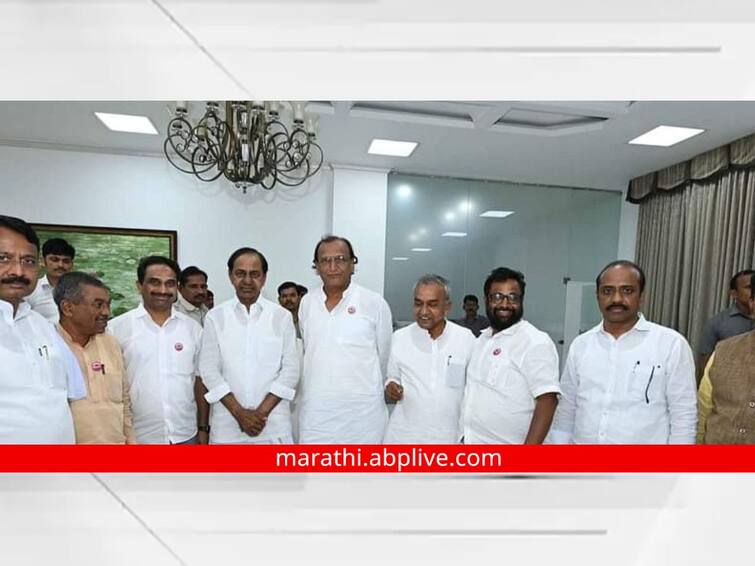 Maharashtra politics farmer leader Raghunath Dada Patil  join  k chandrashekhar rao led bharat rashtra samiti party BRS Maharashtra : ...अखेर के चंद्रशेखर राव यांच्या बीआरएस पक्षाला 'शेतकरी नेता' मिळालाच, आगामी निवडणुकीत सोबत काम करणार