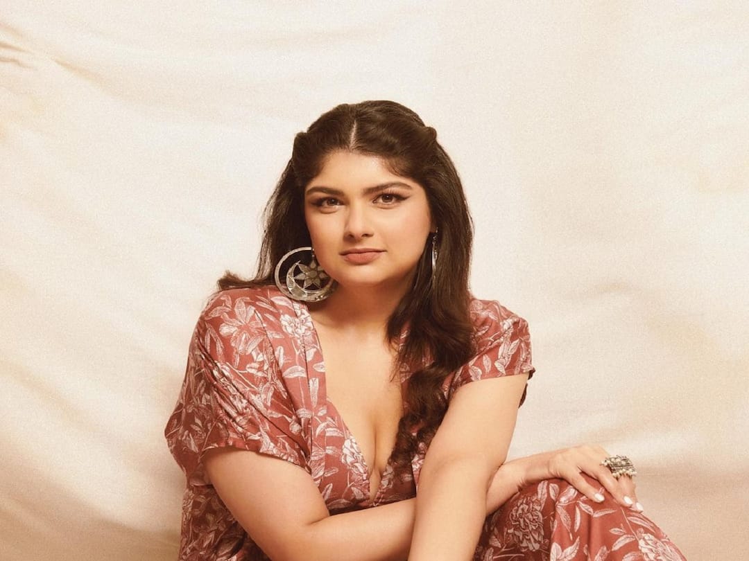 Anshula Kapoor's Culinary Adventure: 'Making Pizza From Scratch' Is Her Latest Foodie Throwback Anshula Kapoor's Culinary Adventure: 'Making Pizza From Scratch' Is Her Latest Foodie Throwback