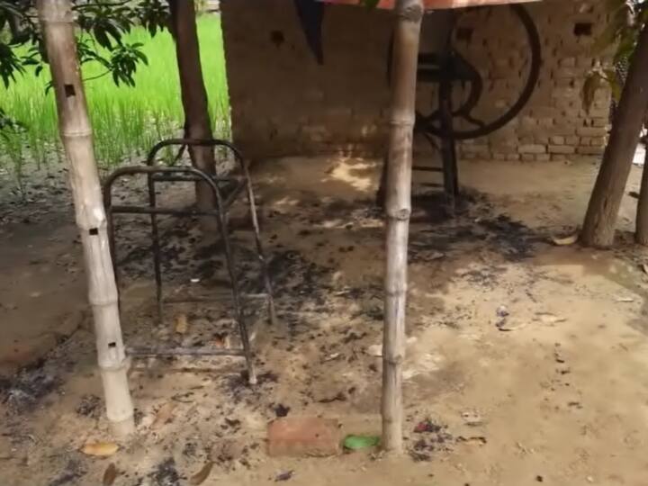 UP Crime News: गोरखपुर में दिव्यांग युवक को सोते समय दबंगों ने जिंदा जलाया, गांव में PAC तैनात, प्रधान सहित चार पर मुकदमा दर्ज Gorakhpur miscreants burnt disabled youth alive while he was sleeping PAC in village case filed against four including Pradhan ANN UP Crime News: गोरखपुर में दिव्यांग युवक को सोते समय दबंगों ने जिंदा जलाया, गांव में PAC तैनात, प्रधान सहित चार पर मुकदमा दर्ज