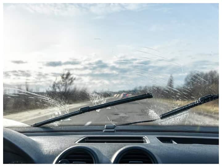 दरअसल, कार की बनावट में इंजन आगे और सामने वाला कांच टेढ़ा होता है. कार के शीशे को टेढ़ा बनाए जाने की वजह ये है कि कार को एरोडायनमिक स्ट्रक्चर देना होता है.