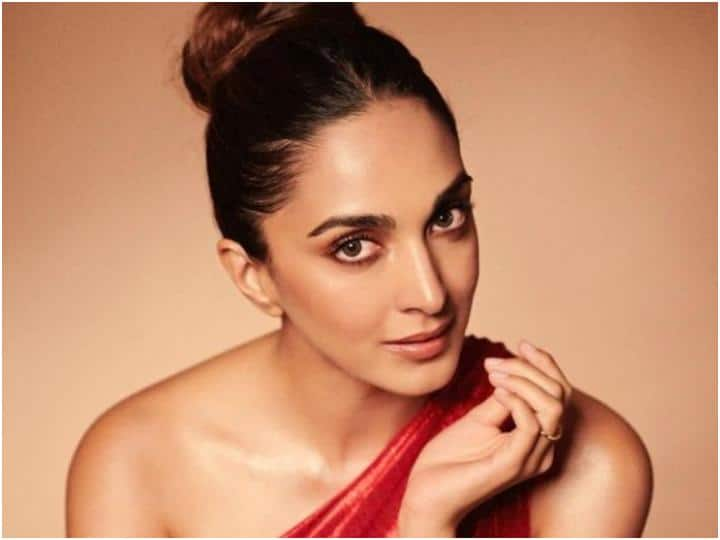 Kiara Advani Birthday Career Films husband Sidharth Malhotra Family Net worth unknown Facts Know Everthing डेब्यू फिल्म रही थी फ्लॉप, फिर इस क्रिकेटर पर बनी फिल्म से चमकी किस्मत,Kiara Advani  ऐसे बनीं बॉलीवुड की टॉप एक्ट्रेस