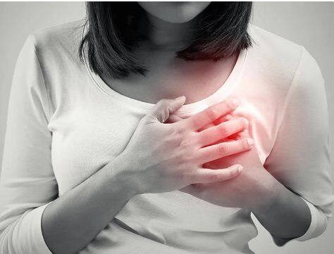 ਅਮੈਰੀਕਨ ਹਾਰਟ ਐਸੋਸੀਏਸ਼ਨ ਦੇ ਜਰਨਲ ਵਿੱਚ ਪ੍ਰਕਾਸ਼ਿਤ ਅਧਿਐਨ ਵਿੱਚ ਪਾਇਆ ਗਿਆ ਹੈ ਕਿ ਡਿਪਰੈਸ਼ਨ ਜਾਂ ਉਦਾਸੀ ਵਿੱਚ ਘਿਰੇ ਨੌਜਵਾਨ ਬਾਲਗਾਂ ਨੂੰ ਆਪਣੇ ਸਾਥੀਆਂ ਨਾਲੋਂ ਦਿਲ ਦੇ ਦੌਰੇ, ਸਟ੍ਰੋਕ ਤੇ ਦਿਲ ਦੀ ਬਿਮਾਰੀ ਦਾ ਵਧੇਰੇ ਜੋਖਮ ਸੀ। ਇਹ ਅਧਿਐਨ 18 ਤੋਂ 49 ਸਾਲ ਦੀ ਉਮਰ ਦੇ ਲੋਕਾਂ ਵਿੱਚ ਕੀਤਾ ਗਿਆ। ਇਸ ਵਿੱਚ ਪੰਜ ਲੱਖ ਤੋਂ ਵੱਧ ਲੋਕਾਂ ਦਾ ਡਾਟਾ ਇਕੱਠਾ ਕੀਤਾ ਗਿਆ। ਜੌਨਸ ਹੌਪਕਿੰਸ ਮੈਡੀਸਨ ਦੀ ਪ੍ਰੋਫੈਸਰ ਗਰਿਮਾ ਸ਼ਰਮਾ ਨੇ ਕਿਹਾ ਕਿ ਜਦੋਂ ਕੋਈ ਵਿਅਕਤੀ ਤਣਾਅ, ਡਿਪਰੈਸ ਜਾਂ ਉਦਾਸ ਹੁੰਦਾ ਹੈ ਤਾਂ ਉਸ ਸਮੇਂ ਦਿਲ ਦੀ ਧੜਕਣ ਤੇ ਬਲੱਡ ਪ੍ਰੈਸ਼ਰ ਵਧ ਜਾਂਦਾ ਹੈ।