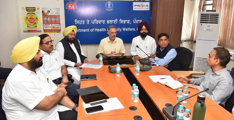 After 440 cases of dengue, the government is in action, 4 ministers have called a meeting ਡੇਂਗੂ ਦੇ 440 ਕੇਸ ਆਉਣ ਤੋਂ ਬਾਅਦ ਸਰਕਾਰ ਹਰਕਤ 'ਚ, 4 ਮੰਤਰੀਆਂ ਨੇ ਸੱਦੀ ਮੀਟਿੰਗ