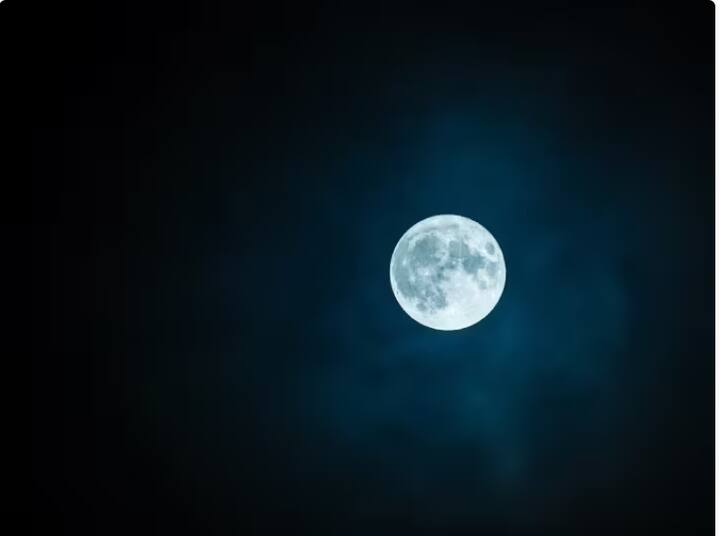 2016 ਵਿੱਚ, ਖਗੋਲ ਵਿਗਿਆਨੀਆਂ ਨੇ ਕਿਹਾ ਕਿ ਵਿਸ਼ਵ ਦੀ 75% ਤੋਂ ਵੱਧ ਆਬਾਦੀ ਪ੍ਰਕਾਸ਼ ਪ੍ਰਦੂਸ਼ਣ ਕਾਰਨ ਆਕਾਸ਼ਗੰਗਾ ਨੂੰ ਨਹੀਂ ਦੇਖ ਸਕਦੀ। ਜਰਮਨ ਵਿਗਿਆਨੀ ਕ੍ਰਿਸਟੋਫਰ ਕੀਬਾ ਦਾ ਕਹਿਣਾ ਹੈ ਕਿ ਇੱਕ ਅਜਿਹੇ ਖੇਤਰ ਵਿੱਚ ਪੈਦਾ ਹੋਇਆ ਬੱਚਾ ਜਿੱਥੇ 250 ਤਾਰੇ ਨਜ਼ਰ ਆਉਂਦੇ ਹਨ, 18 ਸਾਲ ਬਾਅਦ ਸਿਰਫ਼ 100 ਤਾਰੇ ਹੀ ਦੇਖ ਸਕਣਗੇ।