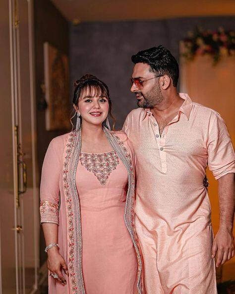 ਕਪਿਲ ਸ਼ਰਮਾ ਉਨ੍ਹਾਂ ਸ਼ਖਸੀਅਤਾਂ ਵਿੱਚੋਂ ਇੱਕ ਹੈ। ਜਿਸ ਦੇ ਨਾ ਸਿਰਫ ਆਮ ਲੋਕ ਸਗੋਂ ਕਈ ਵੱਡੇ ਸੈਲੇਬਸ ਵੀ ਦੀਵਾਨੇ ਹਨ। ਅਜਿਹੇ 'ਚ ਕਪਿਲ ਦੇ ਸਿਰ 'ਤੇ ਵੀ ਕਈ ਵਾਰ ਸਟਾਰਡਮ ਦਾ ਨਸ਼ਾ ਚੜ੍ਹ ਚੁੱਕਾ ਹੈ।