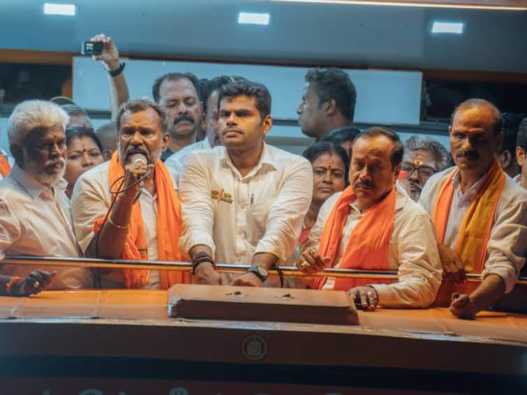 Senthil Balaji Being Paid Without Doing Any Work: BJP's Annamalai Senthil Balaji Being Paid Without Doing Any Work: BJP's Annamalai