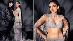 ਸਿਮਰੀ ਆਊਟਫਿਟ ਪਹਿਨ ਰੈਂਪ 'ਤੇ ਆਪਣੀਆਂ ਅਦਾਵਾਂ ਦਾ ਜਲਵਾ ਬਿਖੇਰਦੀ ਨਜ਼ਰ ਆਈ ਸ਼ੋਭਿਤਾ , ਤਸਵੀਰਾਂ ਦੇਖ ਫ਼ੈਨਜ ਦੇ ਉੱਡੇ ਹੋਸ਼