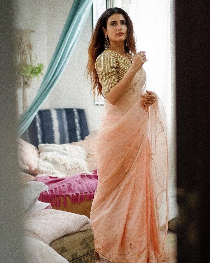 फातिमाला दंगला या चित्रपटामुळे विशेष लोकप्रियता मिळाली. तिनं कमल हसन (Kamal Haasan) यांच्या  'चाची 420' (Chachi 420) या चित्रपटामध्ये बालकलाकार म्हणून काम केले होते.