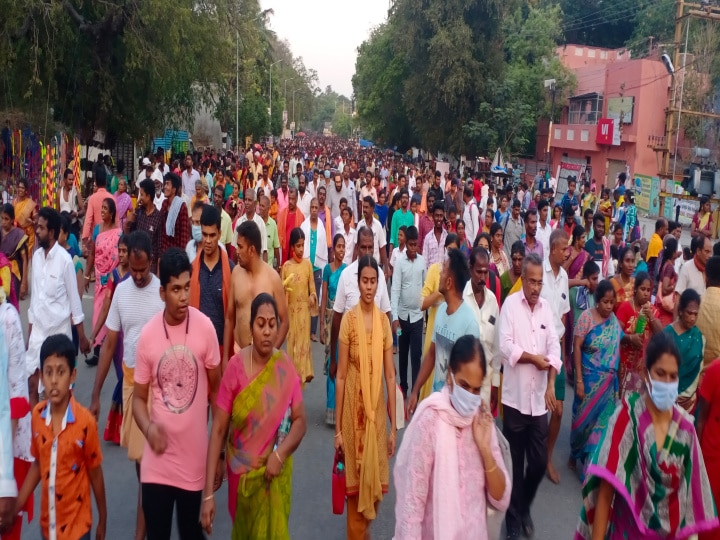 ஆடி பௌர்ணமி: திருவண்ணாமலையில் லட்சக்கணக்கான பக்தர்கள் கிரிவலம்