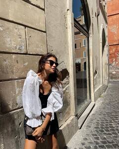 Shriya Saran : ரோம் நகரில் வளம் வரும் நடிகை ஸ்ரேயா சரண்!