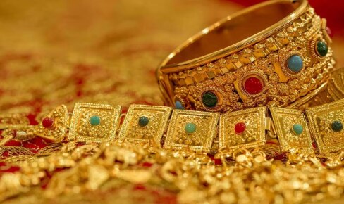 Gold Price Today : লক্ষ্মীবারের আগে বাংলায় কি দাম কমল সোনার ?