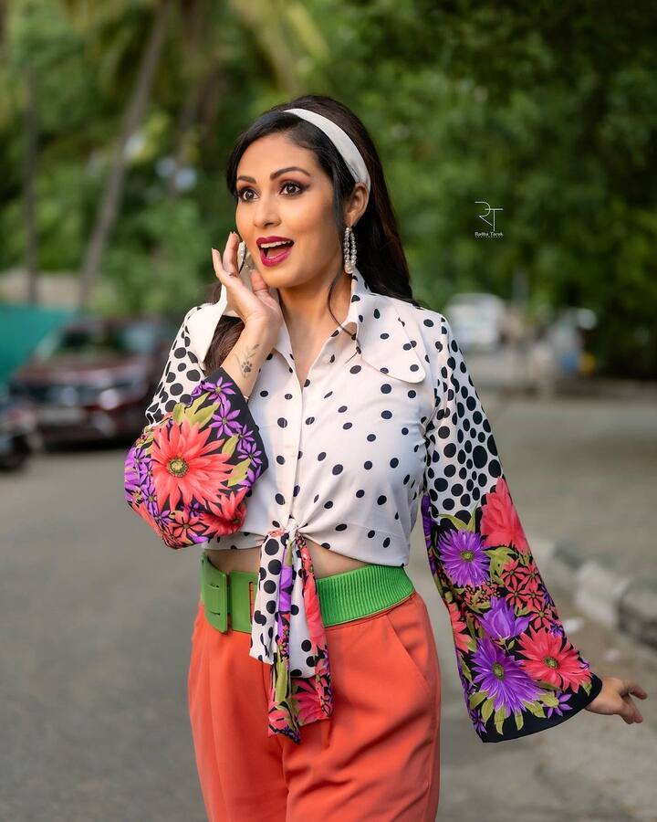 జయం సినిమాతో తెలుగు తెరకు పరిచయం అయిన సదా ఇప్పుడు బుల్లితెరకు అంకితం అయింది.