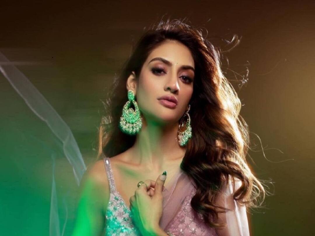 MP Nusrat Jahan Cheating Case Filed on West Bengal MP Nusrat   MP Nusrat Jahan: సొంత ఇళ్లు కట్టిస్తామంటూ మోసం - 28 కోట్లు స్వాహా చేశారని ఎంపీ నుస్రత్ పై కేసు నమోదు