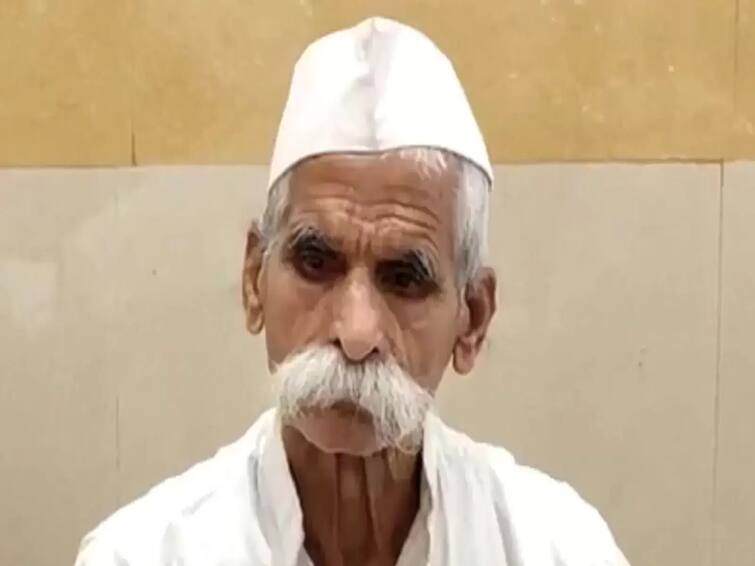 Sambhaji Bhide on Aurangabad tour today Opposition to Thackeray Shiv Sena Sambhaji Bhide: 'भिडे संभाजीनगरातून परत कसा जातो पाहतोच..'; ठाकरे गटाचा थेट इशारा