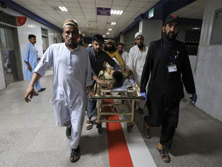 पाकिस्तान को दहलाने के पीछे ISIS, आत्मघाती हमले की ली जिम्मेदारी, 23 बच्चों समेत 54 की मौत