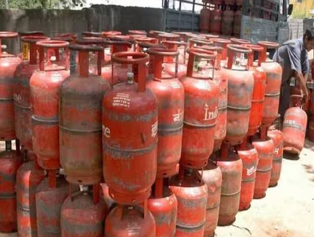 ਅਰਜ਼ੀ ਫਾਰਮ ਦੇ ਨਾਲ, ਬਿਨੈਕਾਰ ਨੂੰ ਕਈ ਦਸਤਾਵੇਜ਼ਾਂ ਦੀ ਲੋੜ ਹੋਵੇਗੀ। ਜੇਕਰ ਤੁਸੀਂ ਵੀ ਨਵਾਂ ਗੈਸ ਕੁਨੈਕਸ਼ਨ ਚਾਹੁੰਦੇ ਹੋ, ਤਾਂ ਇੱਥੇ ਦੱਸੇ ਗਏ ਦਸਤਾਵੇਜ਼ਾਂ ਦੀ ਸੂਚੀ ਜ਼ਰੂਰ ਦੇਖੋ।