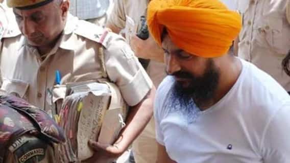 Hawara - ਜੇਲ੍ਹ ਬ੍ਰੇਕ ਮਾਮਲੇ 'ਚ ਜਗਤਾਰ ਸਿੰਘ ਹਵਾਰਾ ਦੀ ਪੇਸ਼ੀ, ਅਦਾਲਤ ਨੇ ਸੁਣਾਏ ਆ ਹੁਕਮ Hawara - ਜੇਲ੍ਹ ਬ੍ਰੇਕ ਮਾਮਲੇ 'ਚ ਜਗਤਾਰ ਸਿੰਘ ਹਵਾਰਾ ਦੀ ਪੇਸ਼ੀ, ਅਦਾਲਤ ਨੇ ਸੁਣਾਏ ਆ ਹੁਕਮ