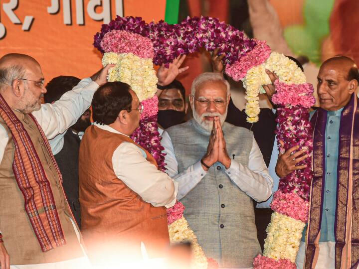 Lok Sabha Election 2024 India Today C Voter Survey NDA UPA Seats Vote share prediction opinion poll reveals Shocking results Election Survey: पूरा NDA मिलकर भी नहीं ला पाएगा 300 सीटें, इस सर्वे के नतीजे आपको देखने चाहिए