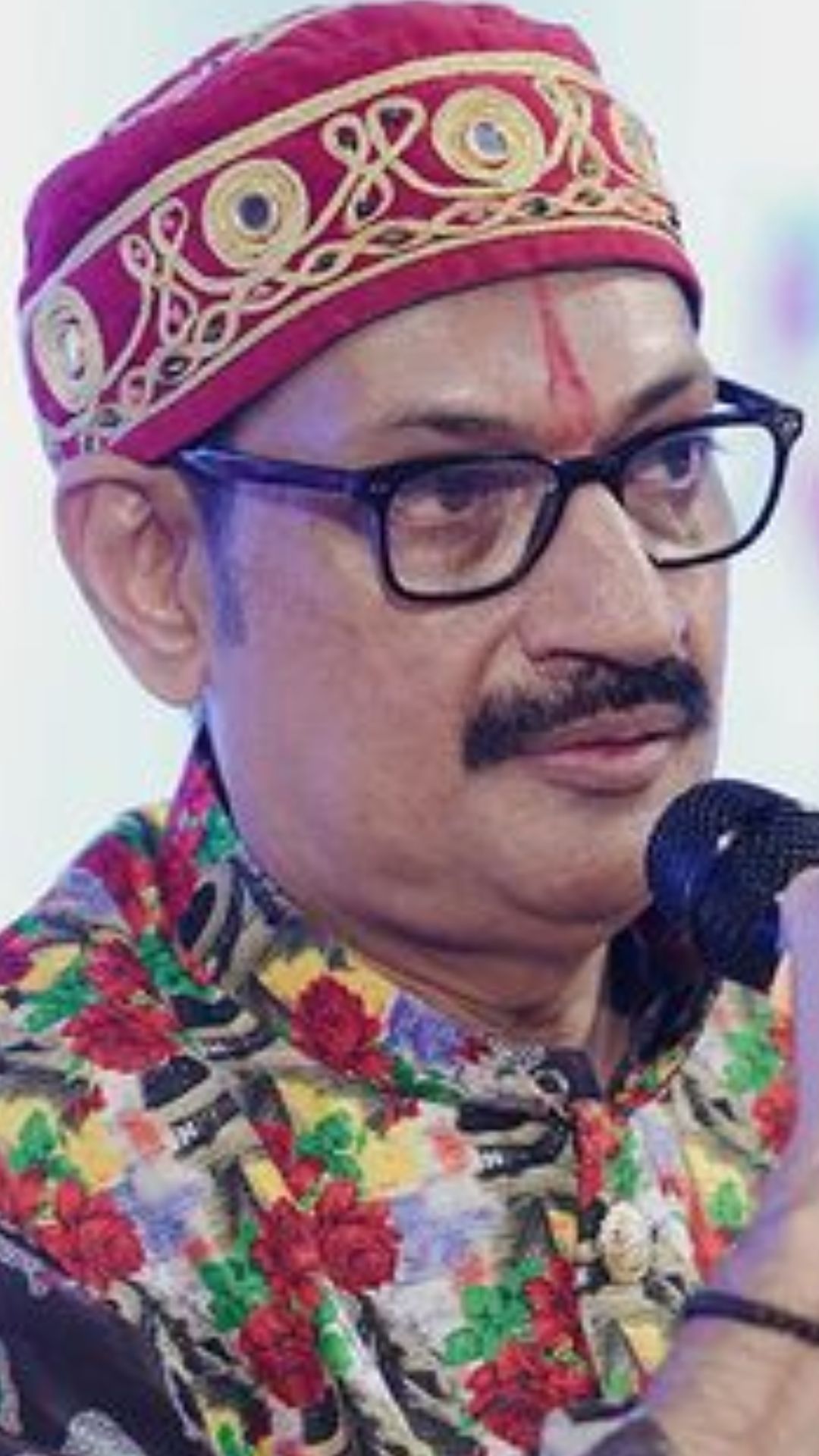 রাজ পরিবারে জন্ম,